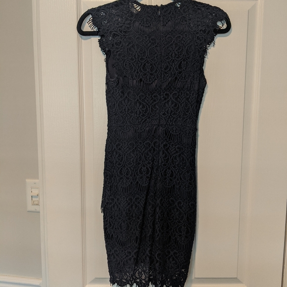 Dress - Picture 2 of 4